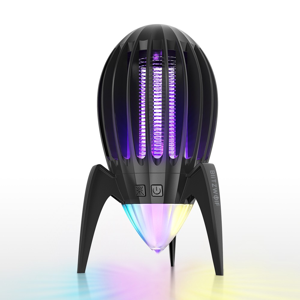 uv light attracts mosquitoes